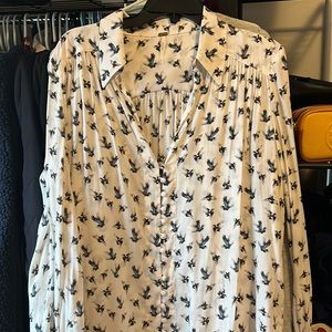 Free People Bird Print Button Up Long Sleeve Tie Cuff Blouse Gray Size M